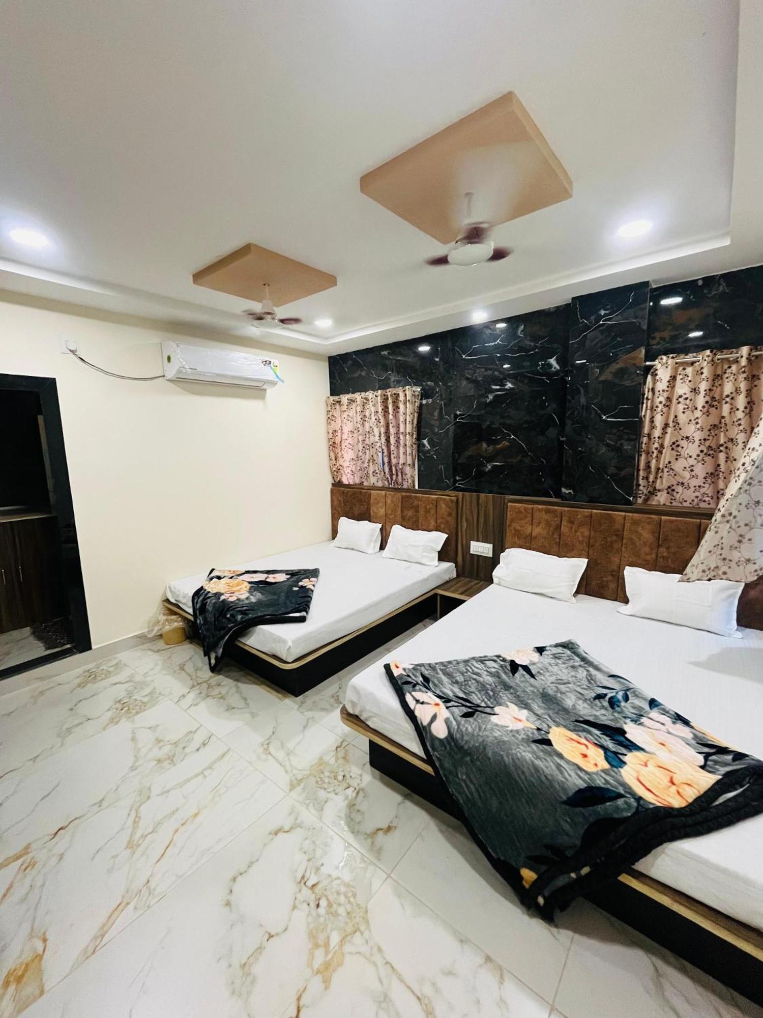 Hotel Sk Tower Удджайн Экстерьер фото