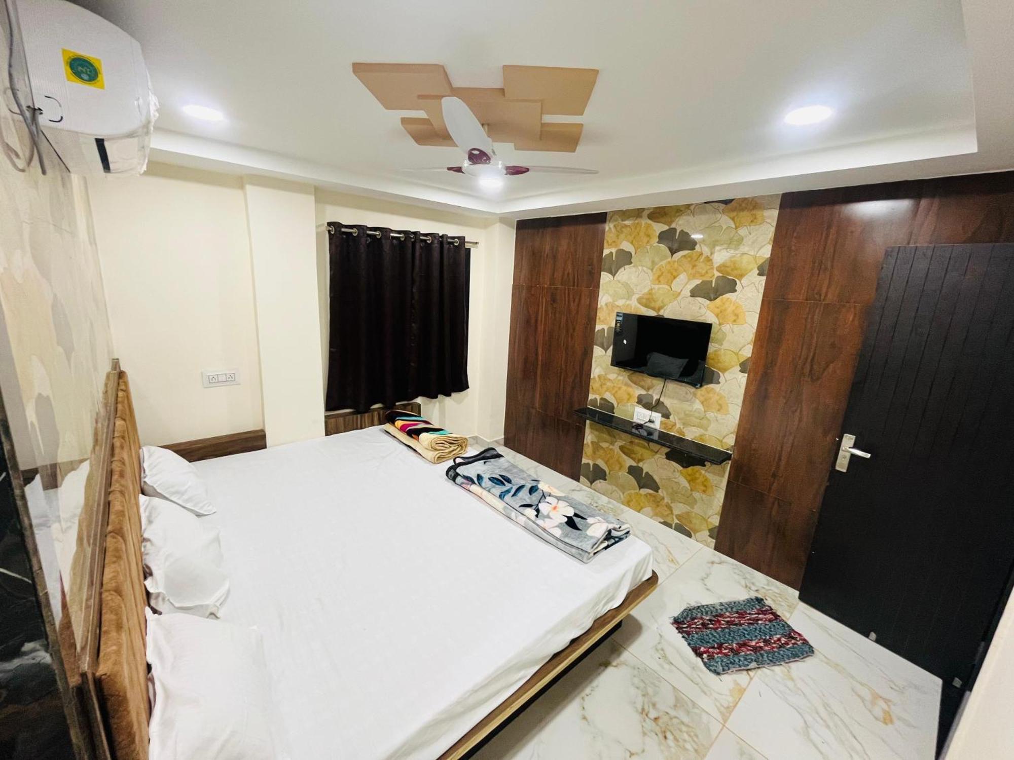 Hotel Sk Tower Удджайн Экстерьер фото