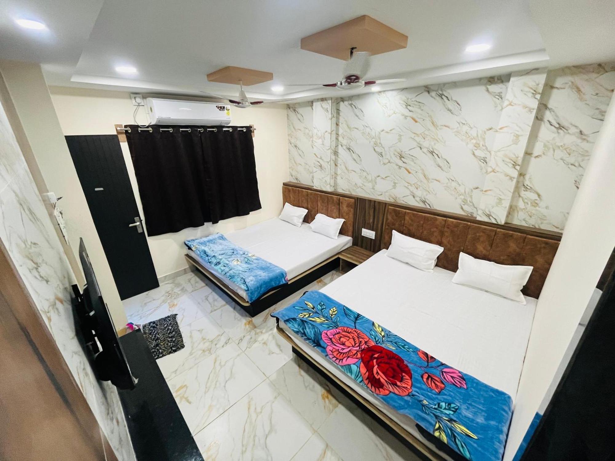 Hotel Sk Tower Удджайн Экстерьер фото